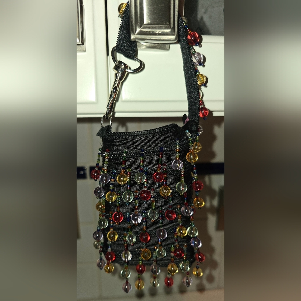 ADORABLE Beaded Small Zipper Bag - Picture 3 of 9